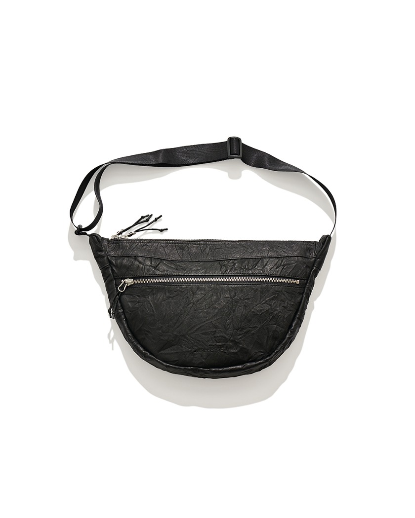 23SS UNAFFECTED LOGO BODY CROSS BAG BLACK LEATHER